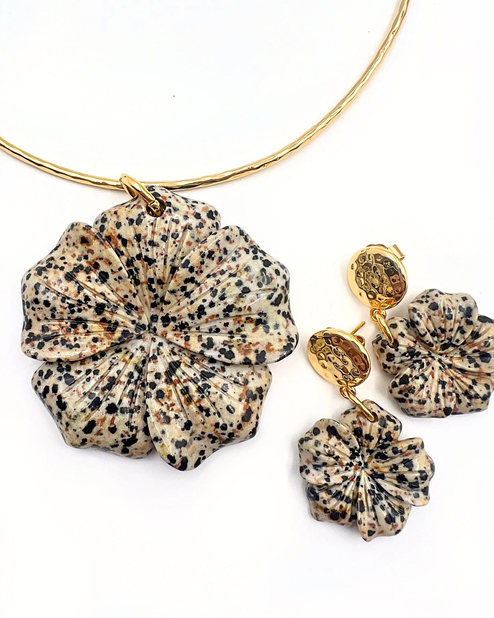Dalmatian Jasper Flower Collar