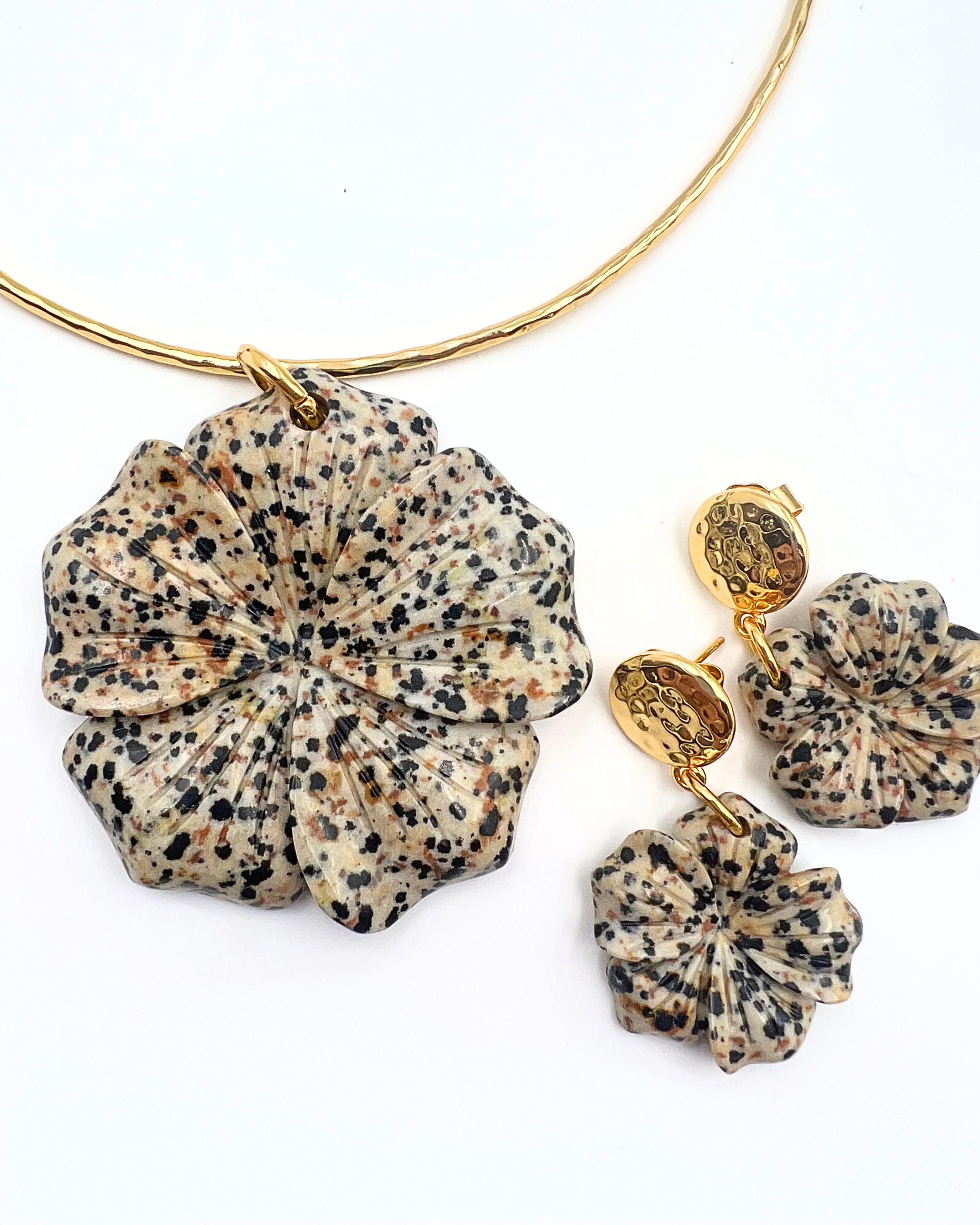 Dalmatian Jasper Flower Collar